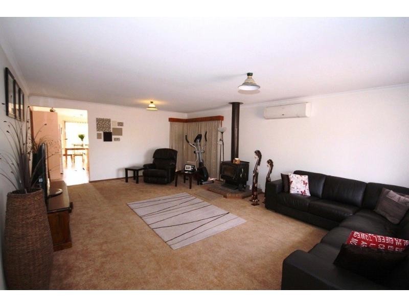 14 Strickland Street, Ascot VIC 3551