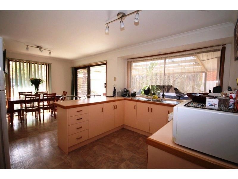 14 Strickland Street, Ascot VIC 3551