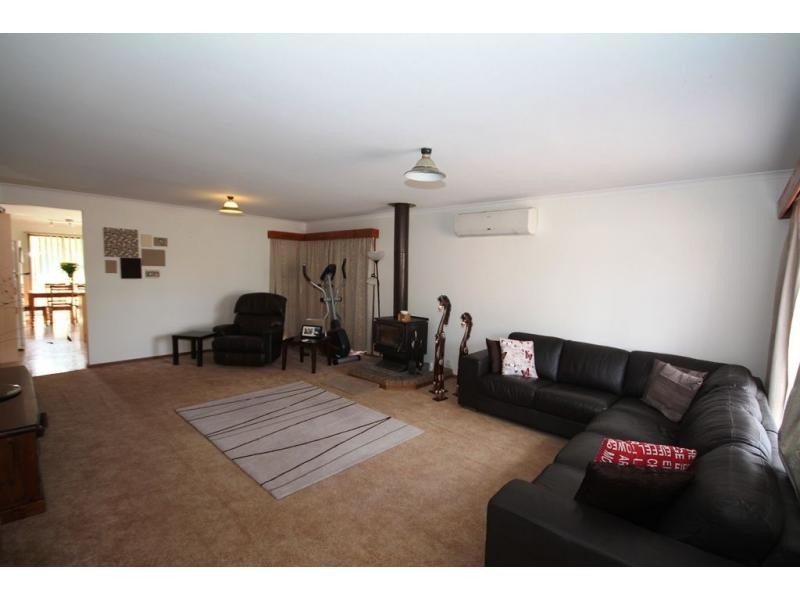 14 Strickland Street, Ascot VIC 3551