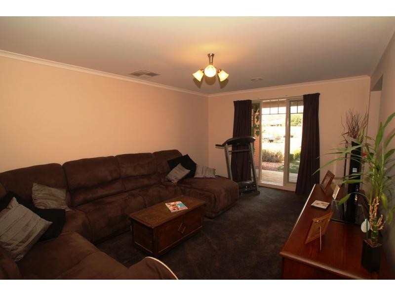 32 Glenwill Drive, Epsom VIC 3551