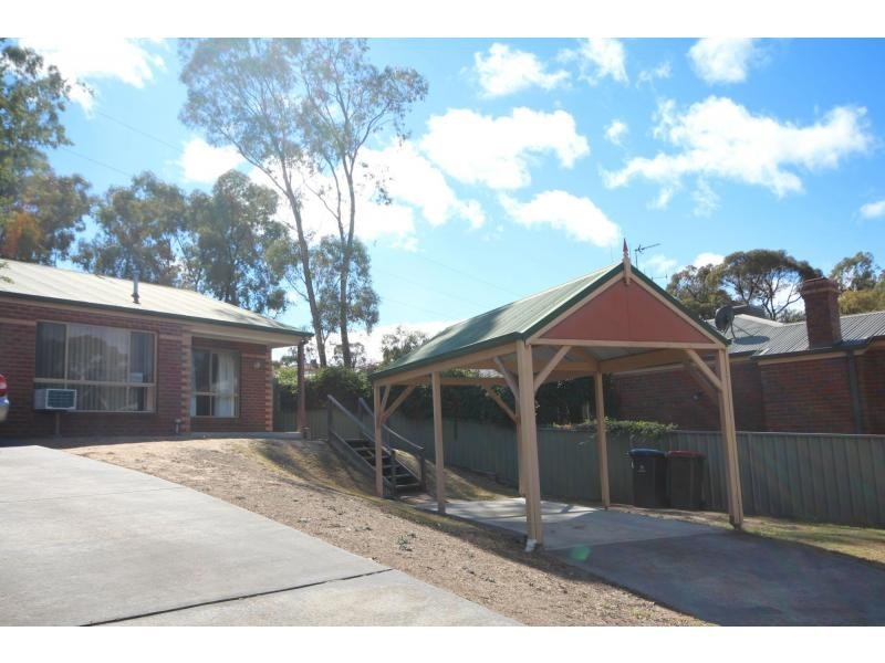 2/105 Osborne Street, Flora Hill VIC 3550