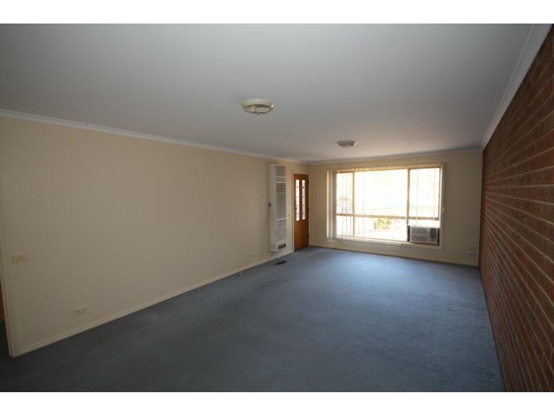 2/105 Osborne Street, Flora Hill VIC 3550