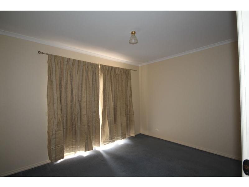 2/105 Osborne Street, Flora Hill VIC 3550