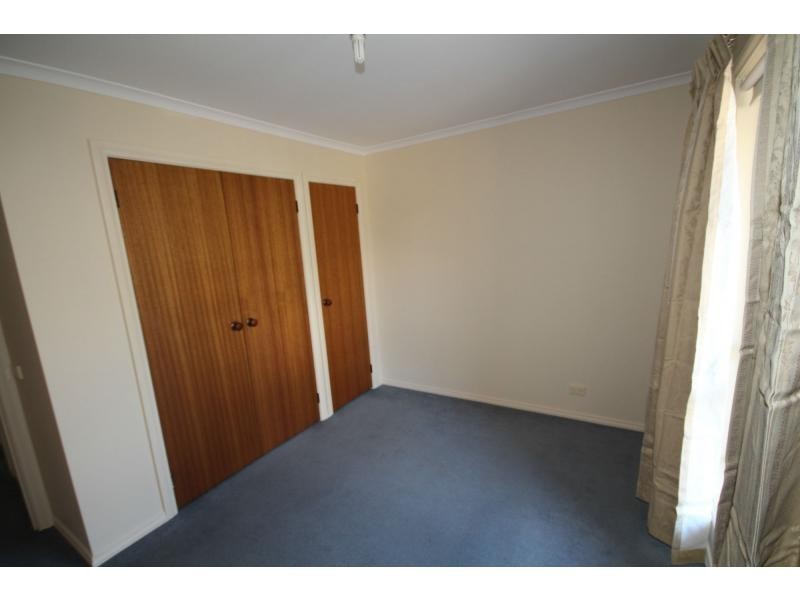 2/105 Osborne Street, Flora Hill VIC 3550