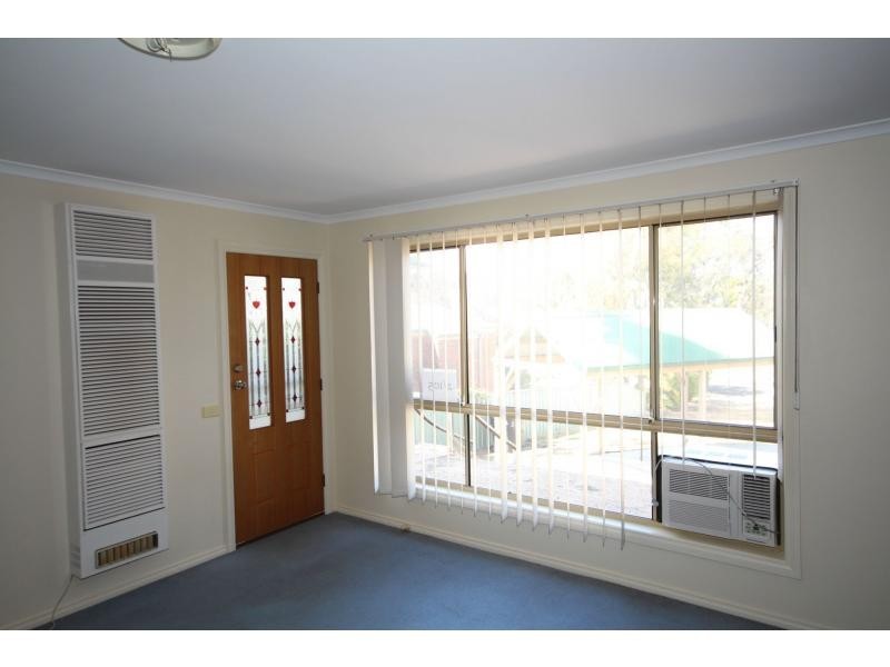 2/105 Osborne Street, Flora Hill VIC 3550
