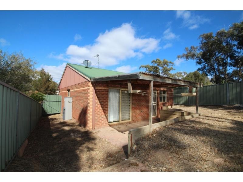 2/105 Osborne Street, Flora Hill VIC 3550
