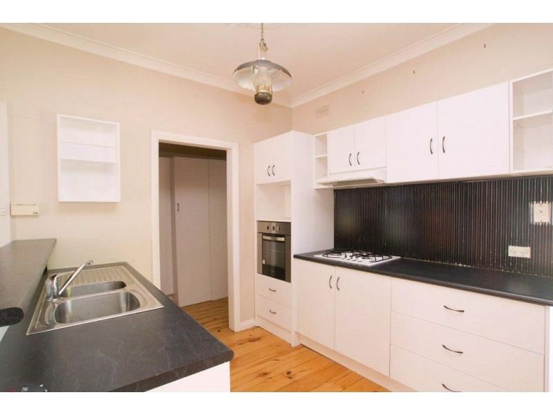 30 Wireless Street, Kangaroo Flat VIC 3555