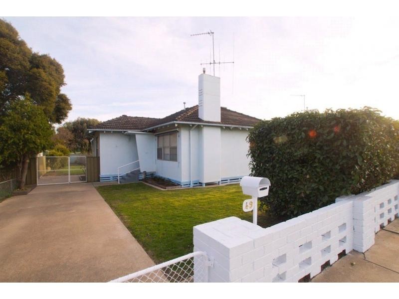 49 Bennett Street, Long Gully VIC 3550