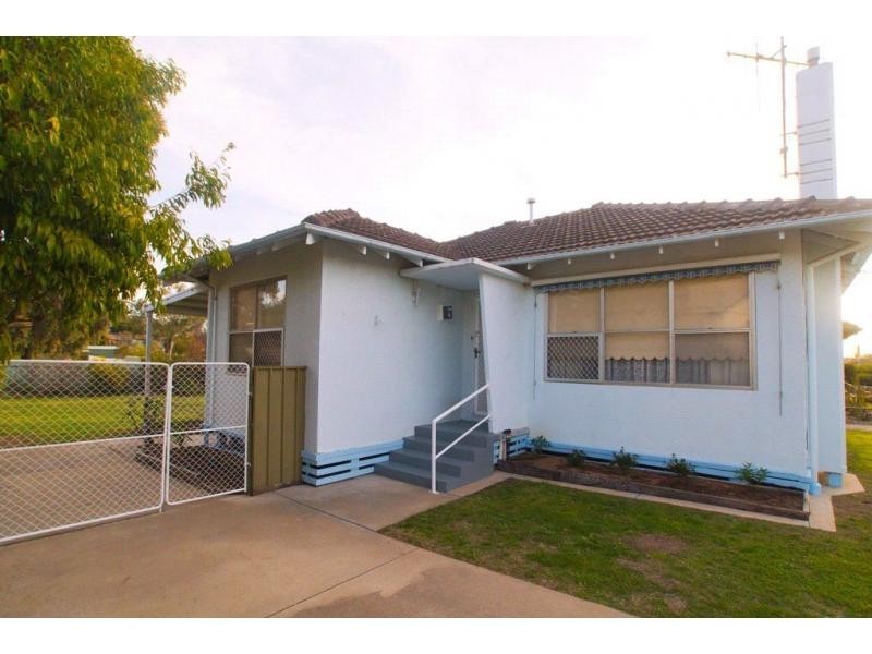 49 Bennett Street, Long Gully VIC 3550