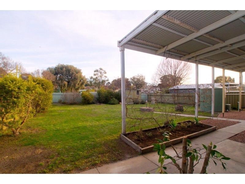 49 Bennett Street, Long Gully VIC 3550