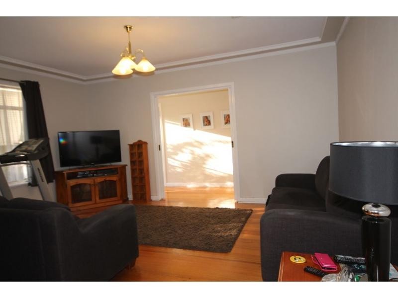 20 Clarence Avenue, Kennington VIC 3550