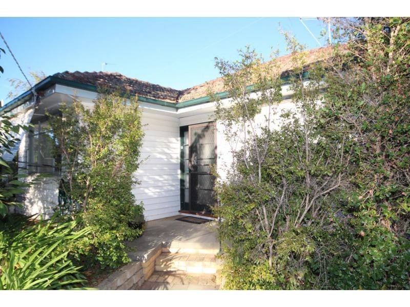 20 Clarence Avenue, Kennington VIC 3550