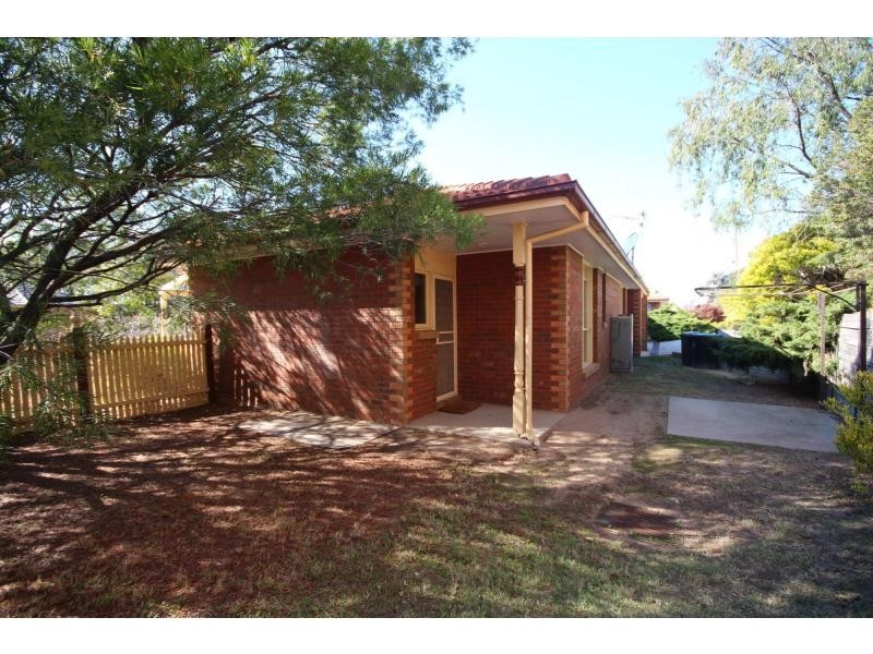 3/.3 McKay Crescent, Kennington VIC 3550