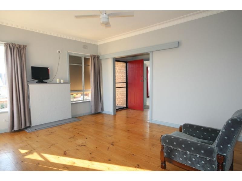 17 Alexander Street, Kangaroo Flat VIC 3555