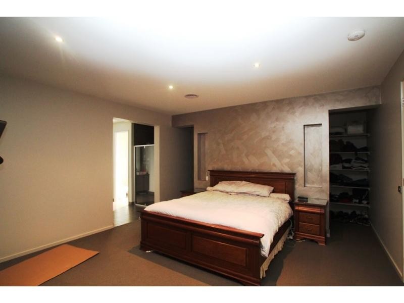 21 Brentwood Boulevard, Strathfieldsaye VIC 3551