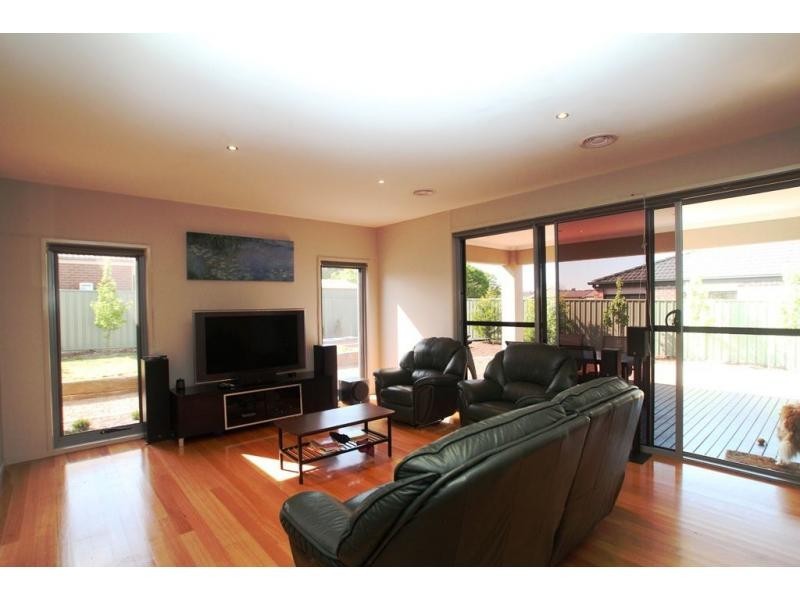 21 Brentwood Boulevard, Strathfieldsaye VIC 3551