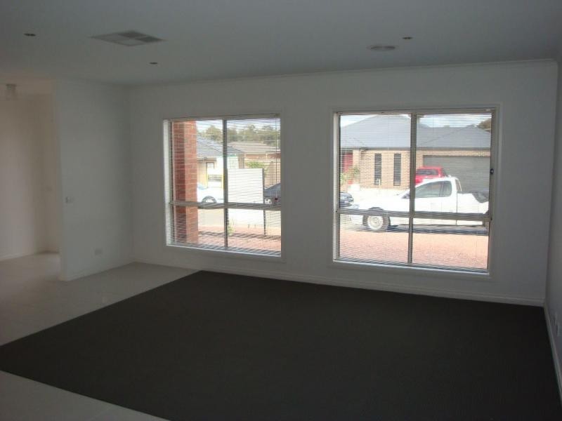 16 Victoria Street, Kangaroo Flat VIC 3555