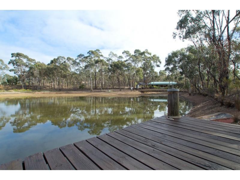 101 Sinclairs Road, Strathfieldsaye VIC 3551