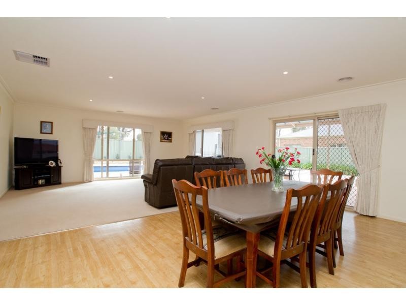 7 Aberdeen Drive, Junortoun VIC 3551