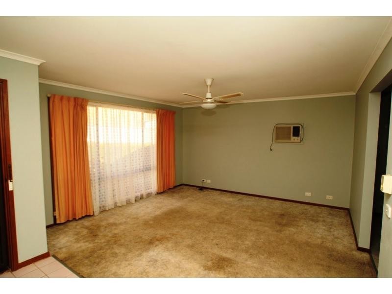 Unit 1/9 Cairnini Court, Strathdale VIC 3550