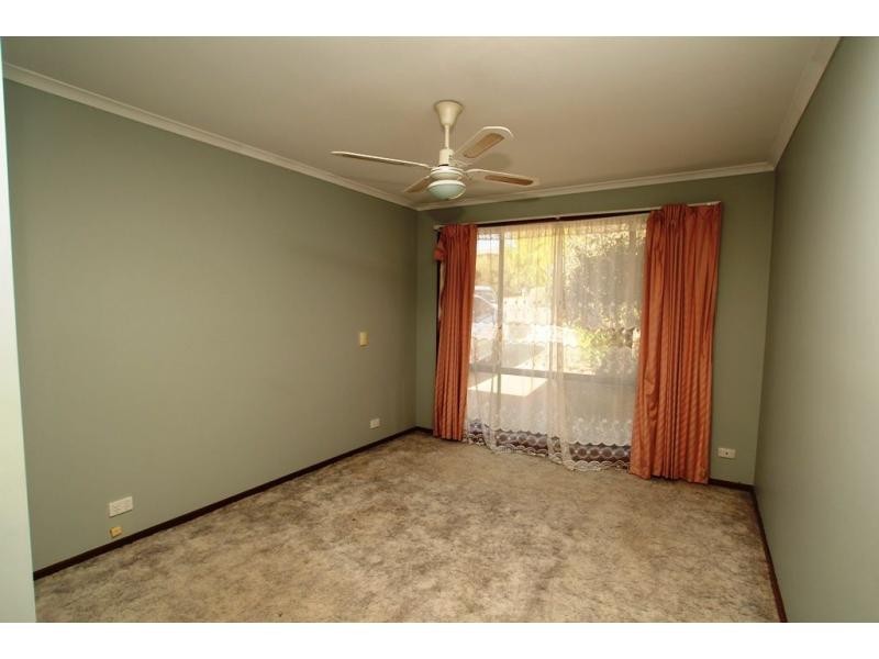 Unit 1/9 Cairnini Court, Strathdale VIC 3550