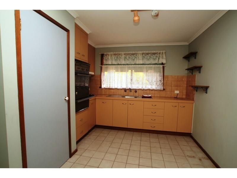 Unit 1/9 Cairnini Court, Strathdale VIC 3550