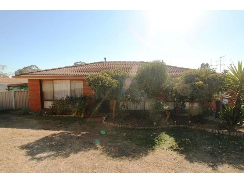 Unit 1/9 Cairnini Court, Strathdale VIC 3550