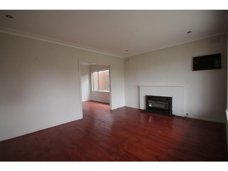 7 Lester Street, Sailors Gully VIC 3556