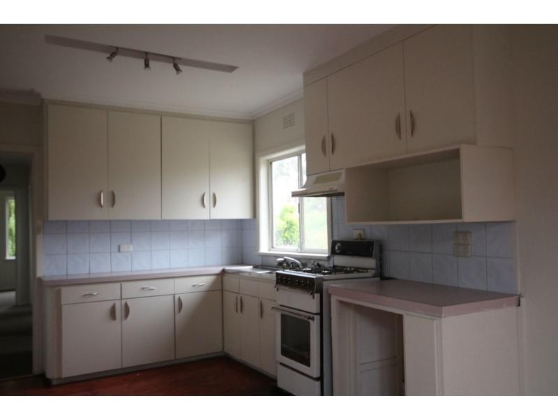 7 Lester Street, Sailors Gully VIC 3556