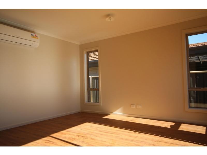 7a Ewing Avenue, Flora Hill VIC 3550