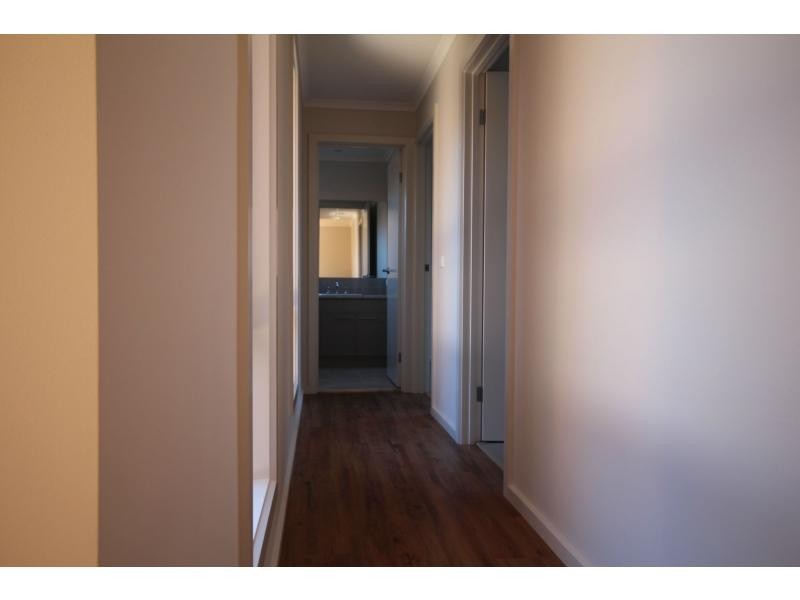 7a Ewing Avenue, Flora Hill VIC 3550