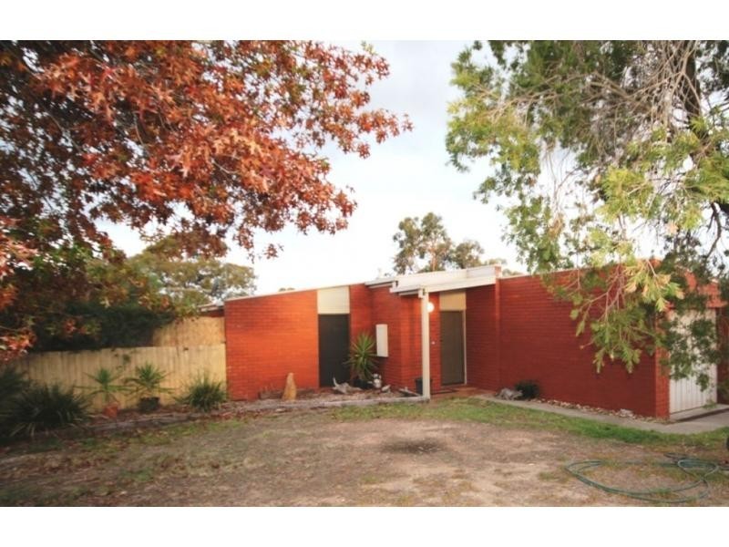 17 William Drive, Kangaroo Flat VIC 3555