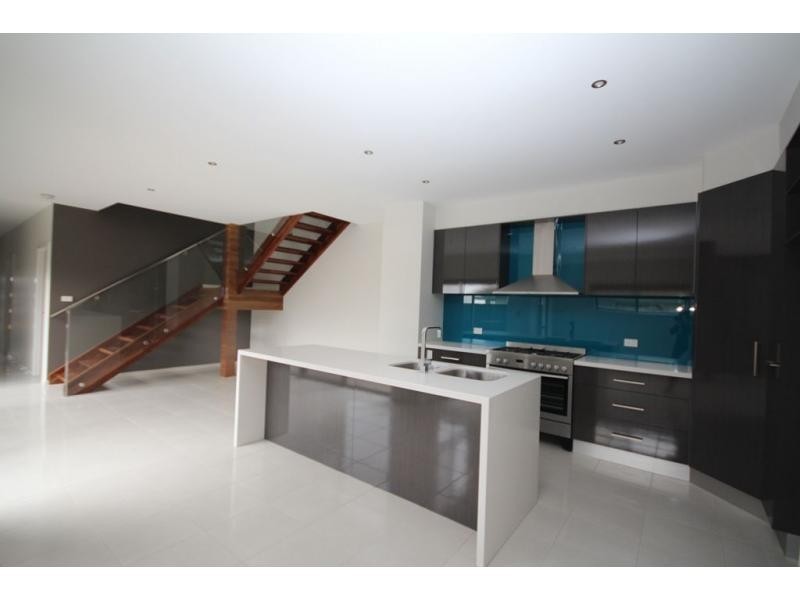 2/3 Ryan Street, North Bendigo VIC 3550