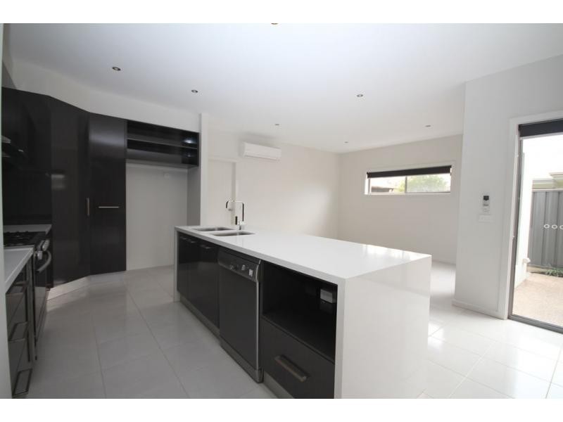 2/3 Ryan Street, North Bendigo VIC 3550