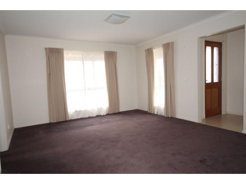 19 Elizabeth Street, Kangaroo Flat VIC 3555
