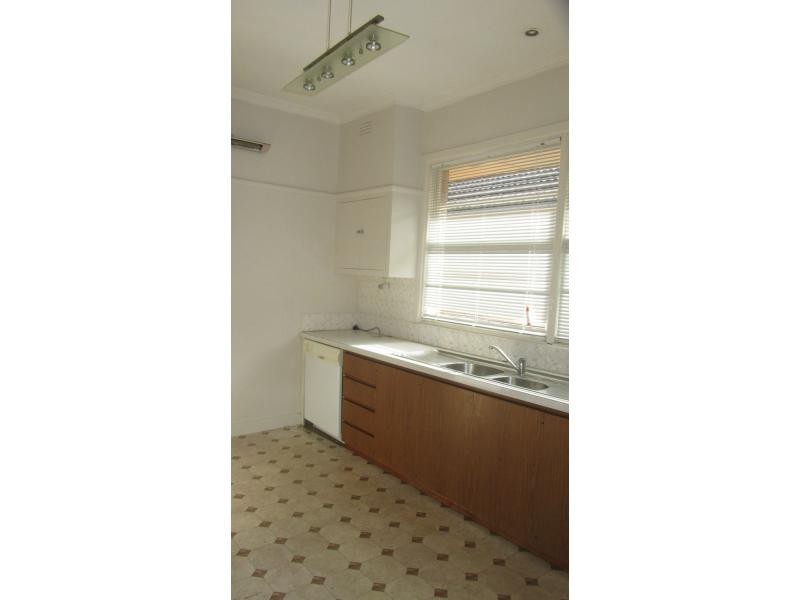 7 Ewing Avenue, Flora Hill VIC 3550