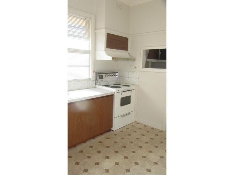 7 Ewing Avenue, Flora Hill VIC 3550