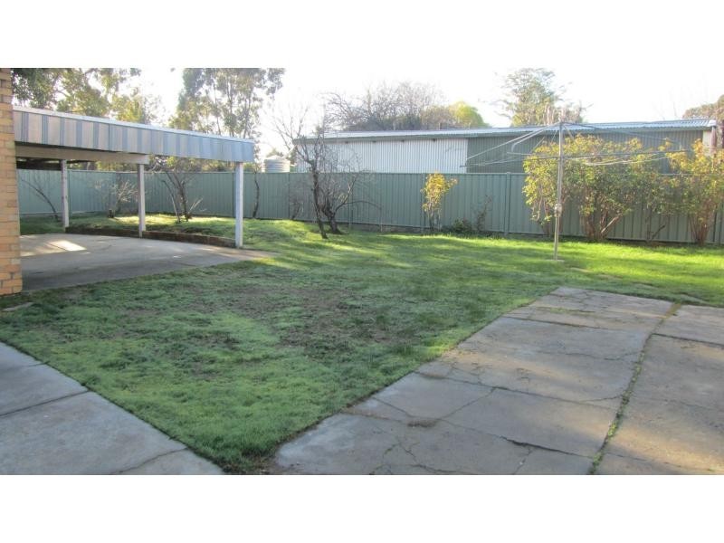 9 Graham Street, Kangaroo Flat VIC 3555