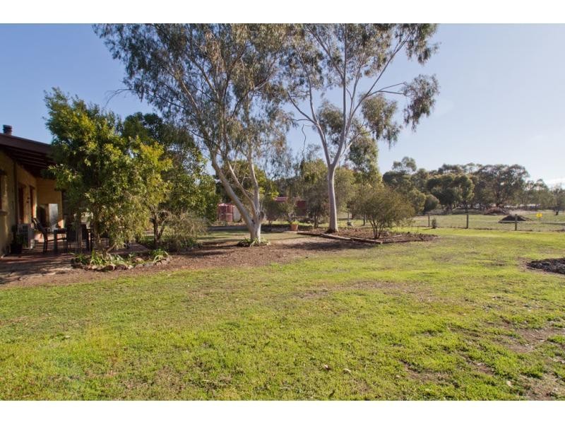 L1  20 Viola Road, Huntly VIC 3551