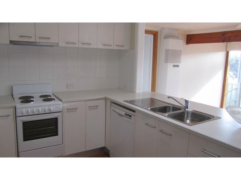 11 Steane Street, Kennington VIC 3550