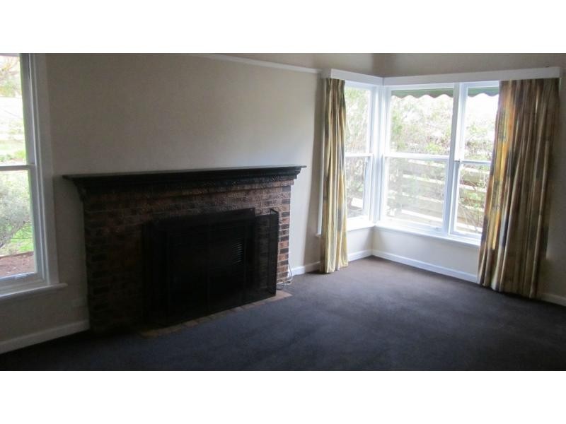 11 Steane Street, Kennington VIC 3550