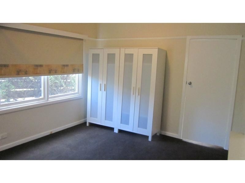 11 Steane Street, Kennington VIC 3550