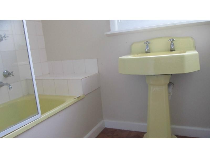 11 Steane Street, Kennington VIC 3550