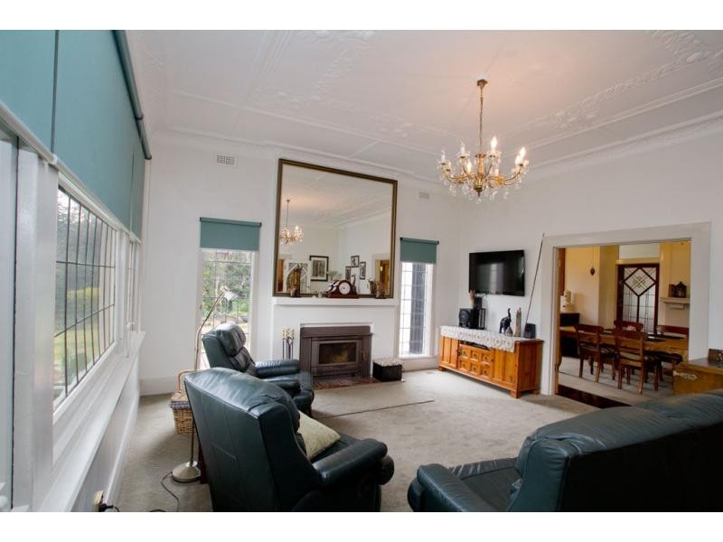 58 Carpenter Street, Quarry Hill VIC 3550