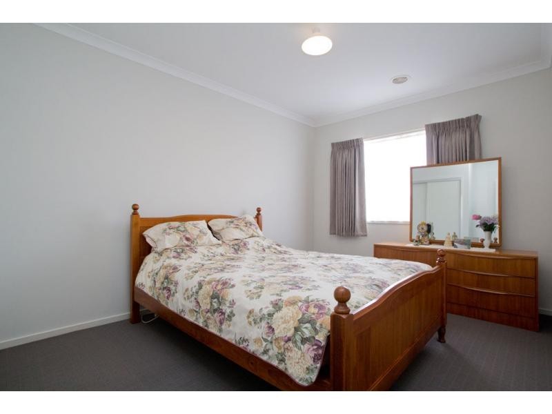 2 Peninsula Drive, Eaglehawk VIC 3556