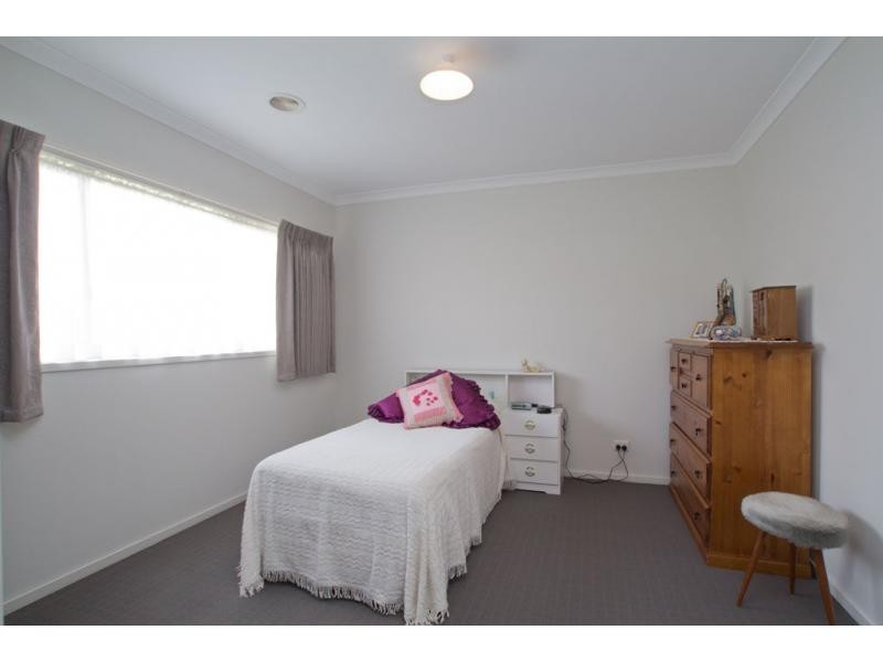 2 Peninsula Drive, Eaglehawk VIC 3556