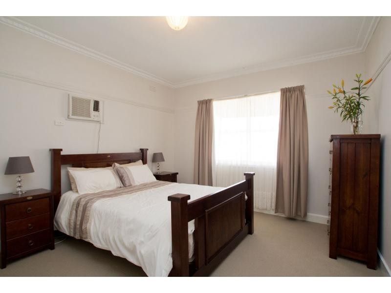 26 Maple Street, Golden Square VIC 3555