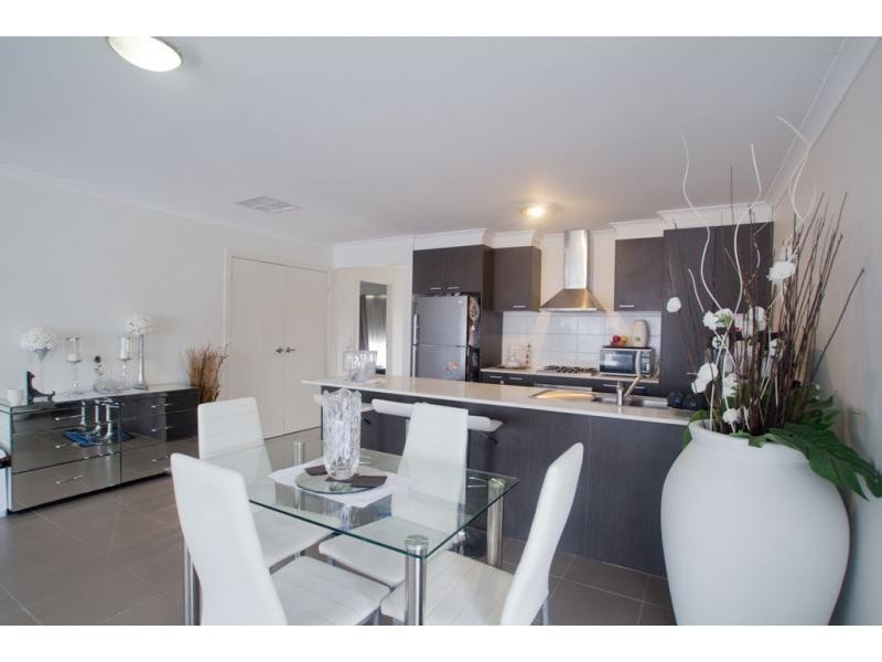 18 Crossley Avenue, Epsom VIC 3551