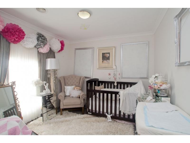 18 Crossley Avenue, Epsom VIC 3551