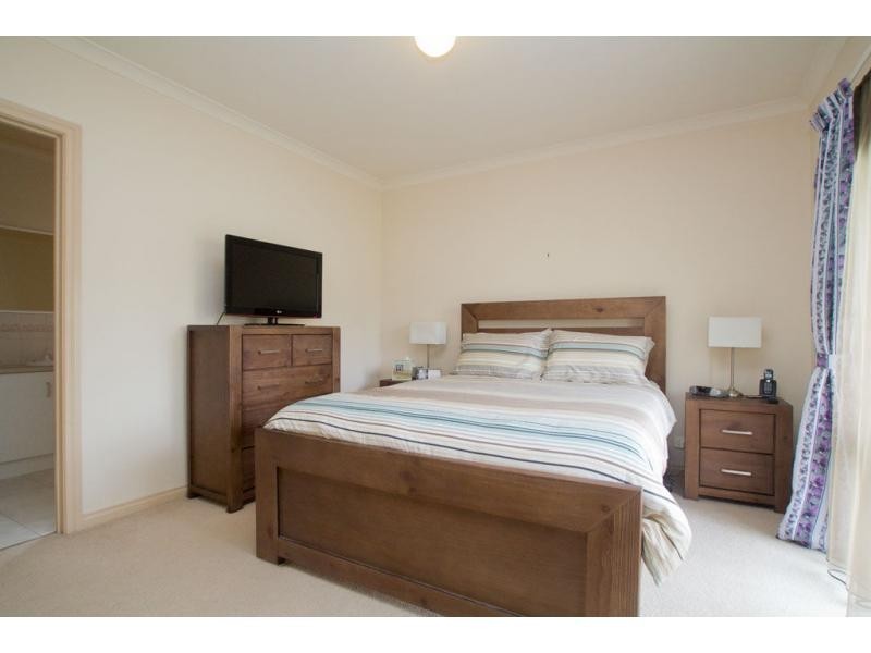 6 Irkara Drive, Kennington VIC 3550